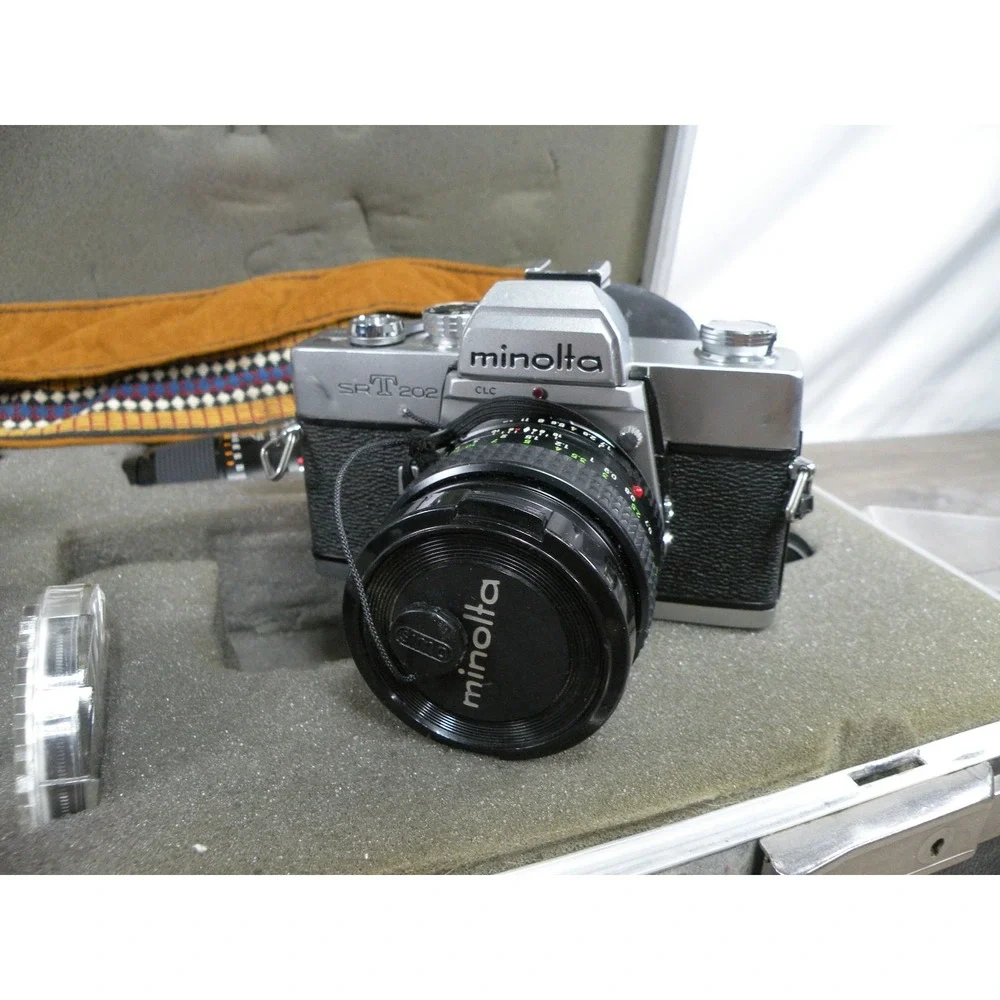Minolta SRT 202 CLC 35mm Film Camera Kit w/ MC Rokkor-X 50mm, Vivitar, Braun